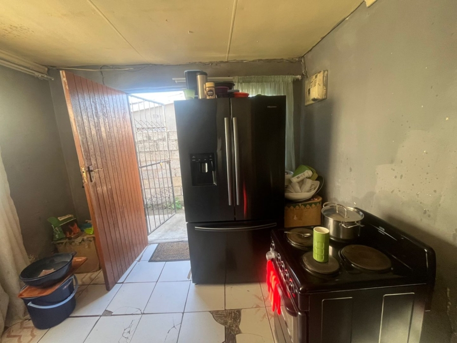 2 Bedroom Property for Sale in Kwazakhele Eastern Cape